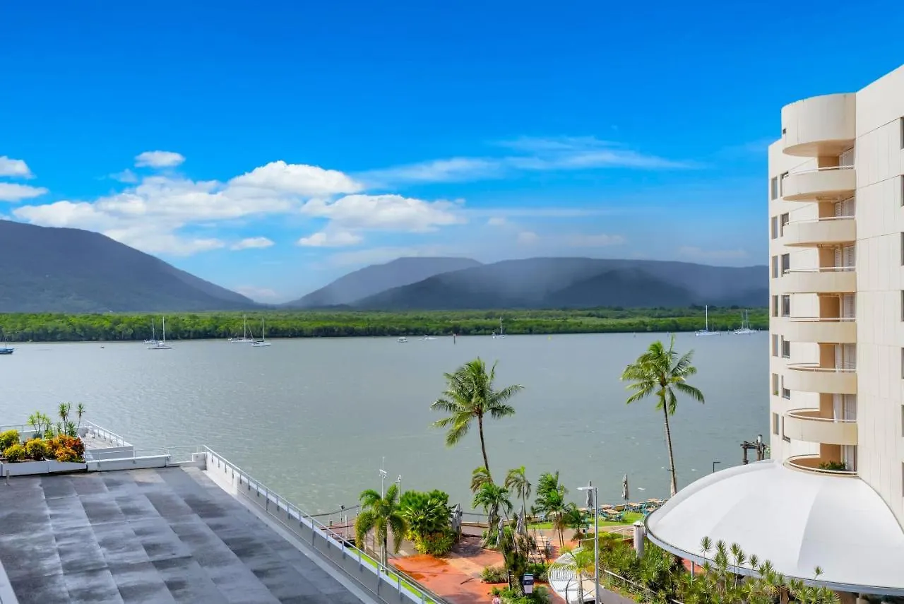 Horizons @ Harbour Lights Apartment Cairns Australia